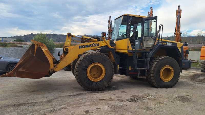 OmecoHub - KOMATSU WA380-5